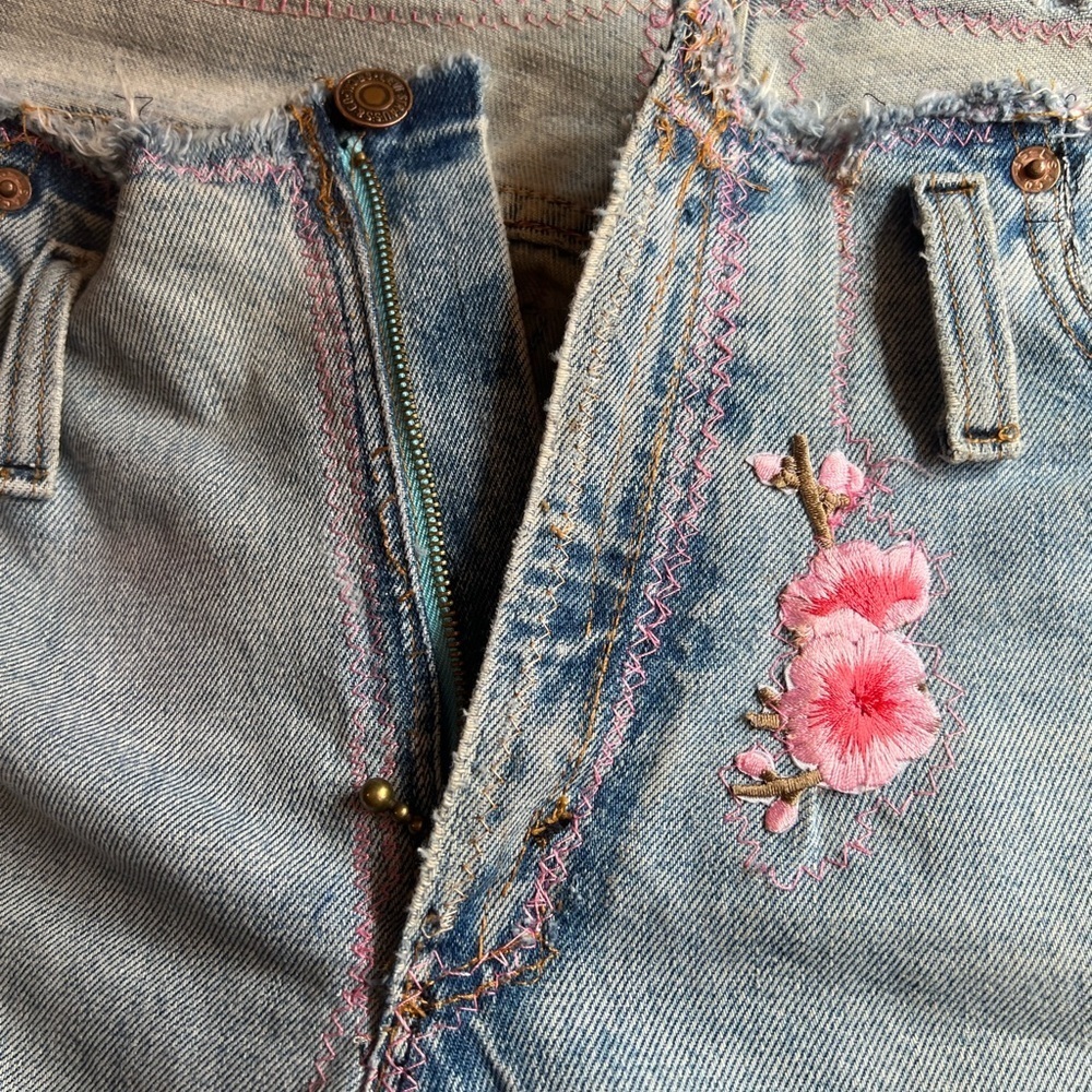 Handmade A-Line Denim Skirt with Cherry Blossom patches and Zipper Closure. - Picture 6 of 14